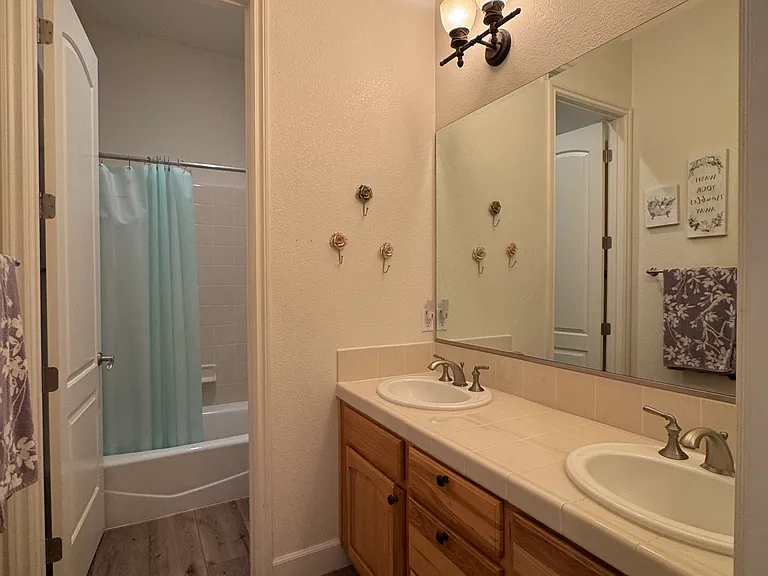 3111 Esmerelda Dr — Photo 28