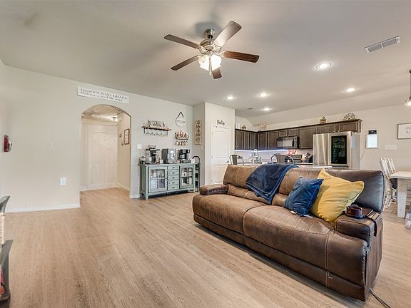 4th image of 600 Cottage Row