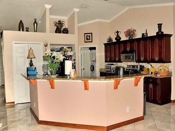 5th image of 2465 SE Watercrest Street