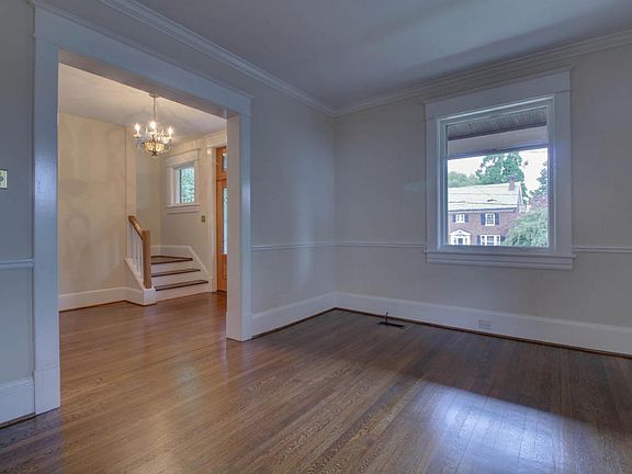 5th image of 2514 Avenham Ave SW