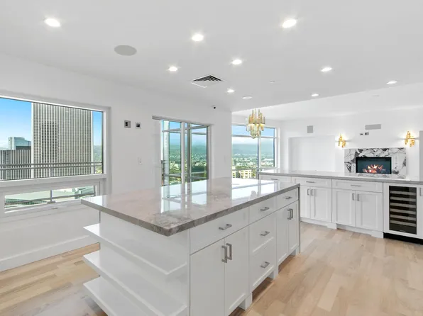 1 W Century Dr Unit 25C, Los Angeles, CA 90067