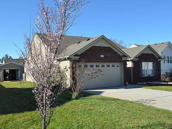 2nd image of 419 Brookhollow Dr