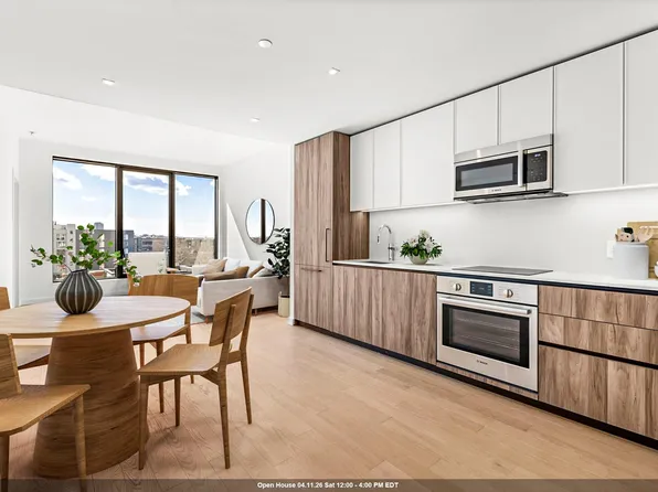 387 8th St #4C, Jersey City, NJ 07302