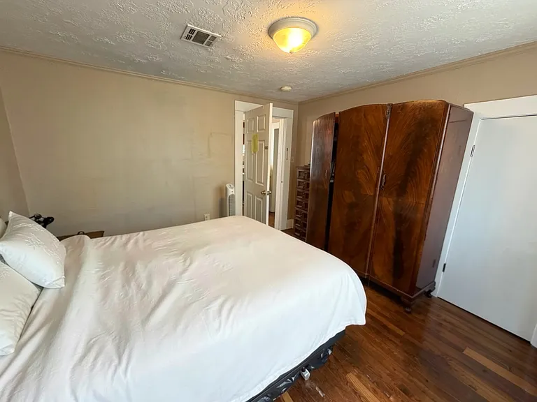 320 W Duffy St — Photo 11