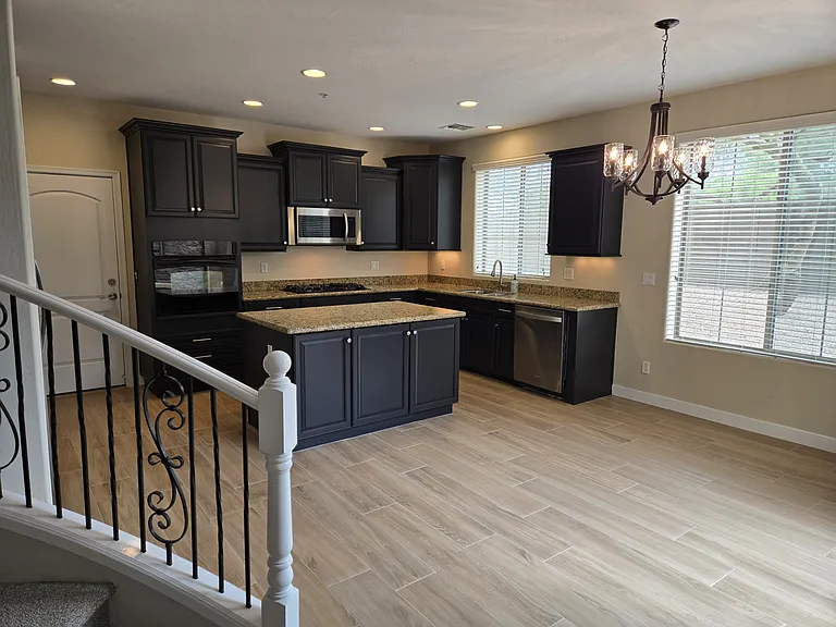3922 E Cat Balue Dr — Photo 3