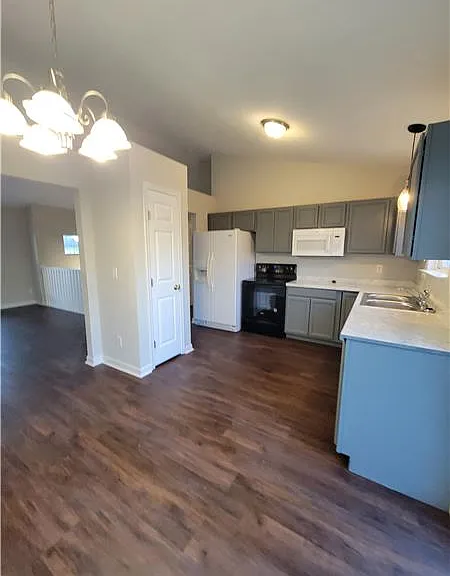 2824 Lauren Meadows Dr — Photo 10