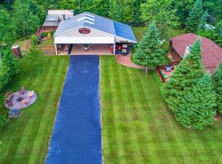 7460 Retreat Dr, Lake Tomahawk, WI 54539