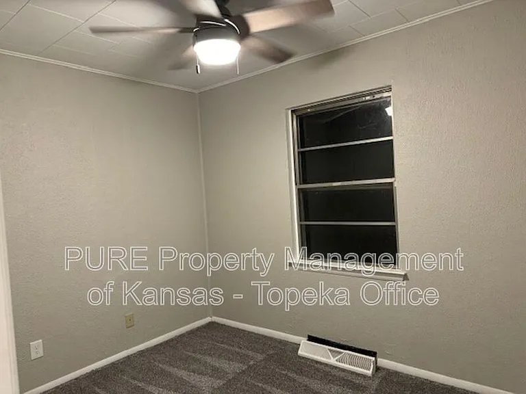 2416 SW 25th Dr — Photo 6