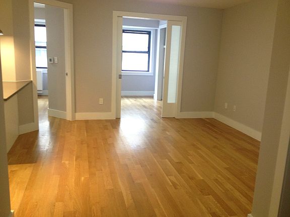 5th image of 301 E 47th St APT 14L