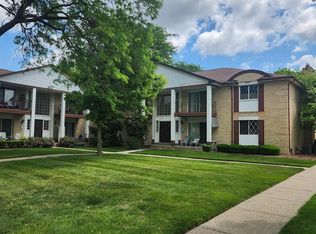 29273 Hayes Rd #11, Warren, MI 48088