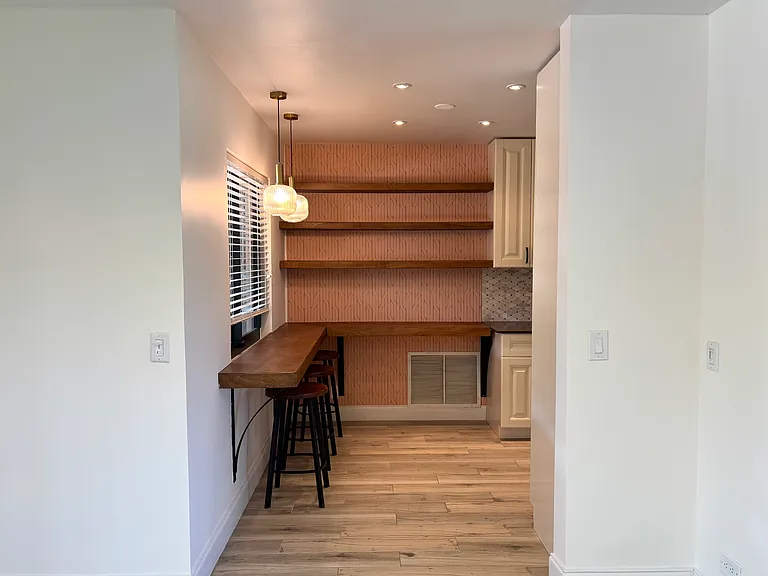 310 Orange Way — Photo 13