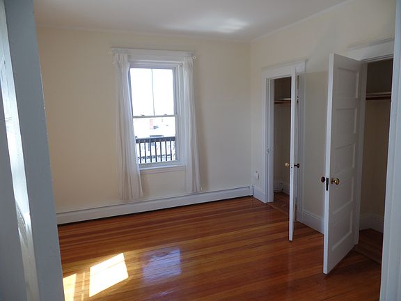 5th image of 48 Essex St APT 9