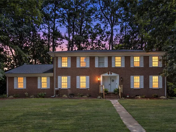 2949 Prince Of Wales Dr, Chesapeake, VA 23321