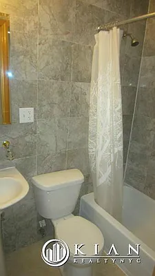 Rented by Kian Realty | media 26