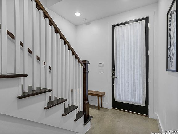 3rd image of 1226 S PRESA ST Unit 103 #103