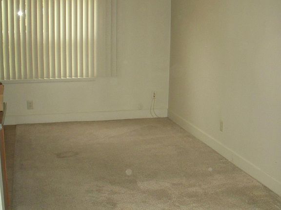 3rd image of 1735 E 2nd St #D