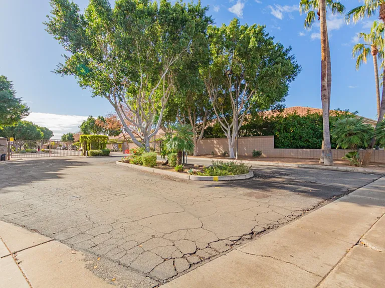 5260 E Hopi Ave — Photo 32