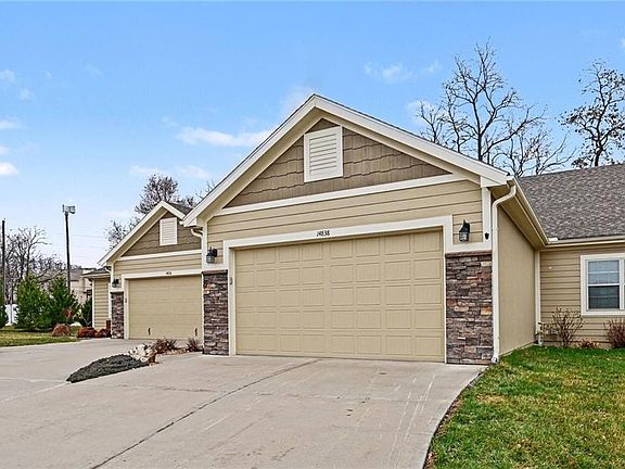 3rd image of 14838 Ashmont Ln