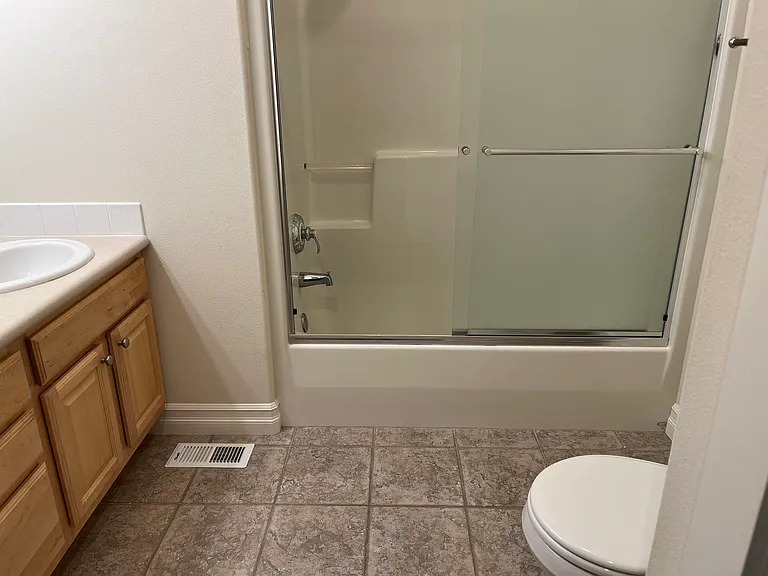 1811 Cedar Springs Ln — Photo 8