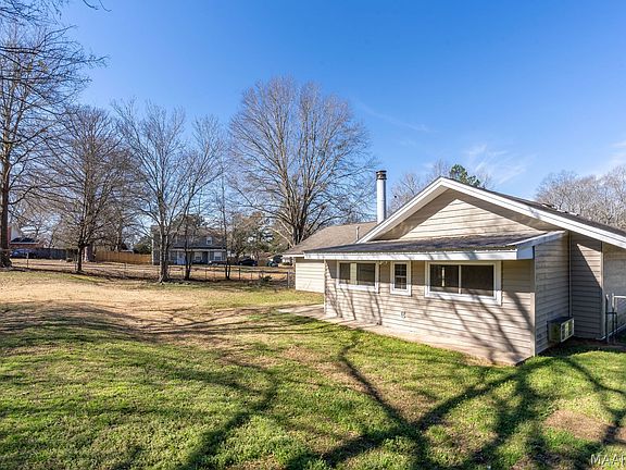 3rd image of 150 Cotton Blossom Rd