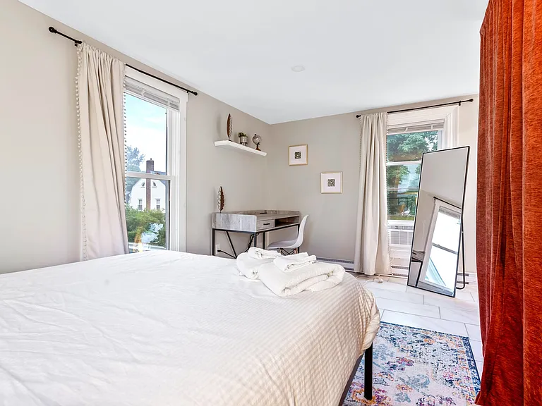 2 Sargent St #2 — Photo 32