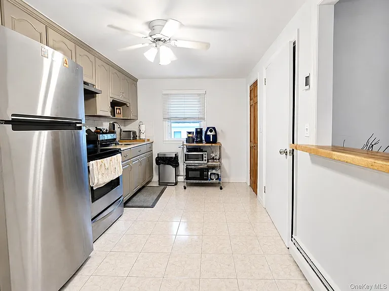 100 Lee Ave #2 — Photo 6