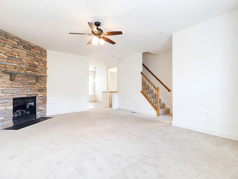 4322 Vintage Ivy Ln — Photo 6