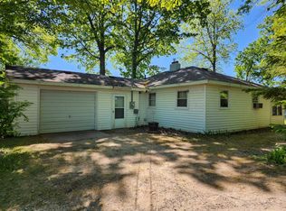821 N Crooked Lake Dr, Lake, MI 48632