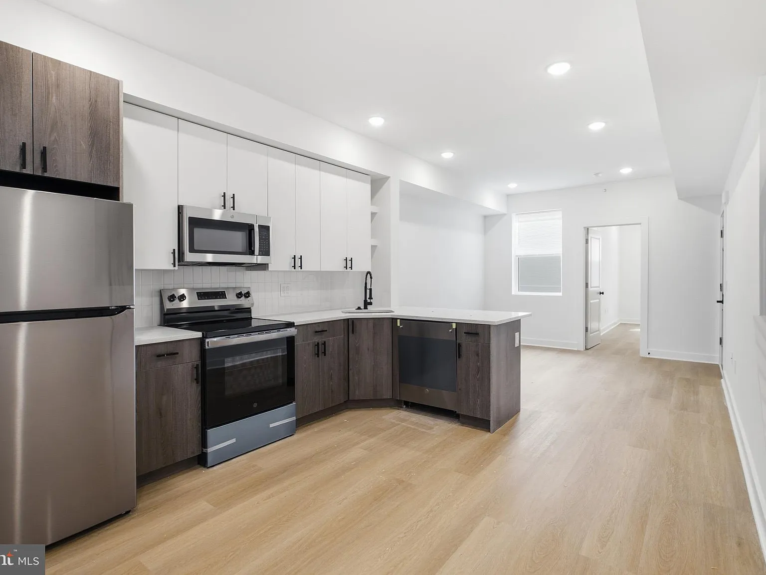2 bed, $1,500 — Photo 2