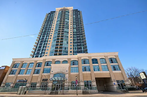 9 George St N #2112 Photo 1