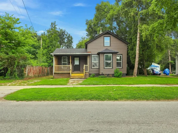 316 E Division St, Dowagiac, MI 49047