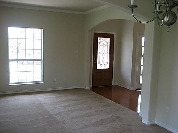 3rd image of 11246 Bakersfield Dr