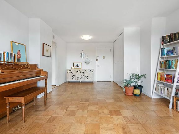 5th image of 333 E 14th St APT 9E