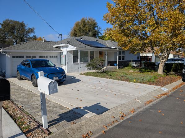 1010 Pleasant Valley Dr