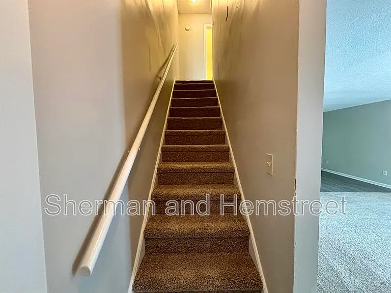 2738 Blount Ave #9 — Photo 9
