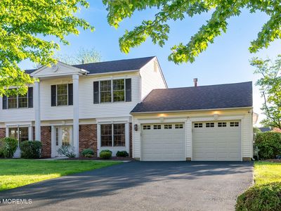 25 Cherry Hill Lane, Manalapan, NJ, 07726