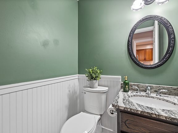 4th image of 15308 Manor Village Ln