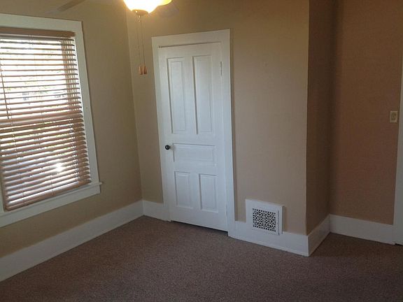 4th image of 319 S Broadway St #2