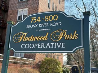 796 Bronx River Road #B38, Bronxville, NY 10708