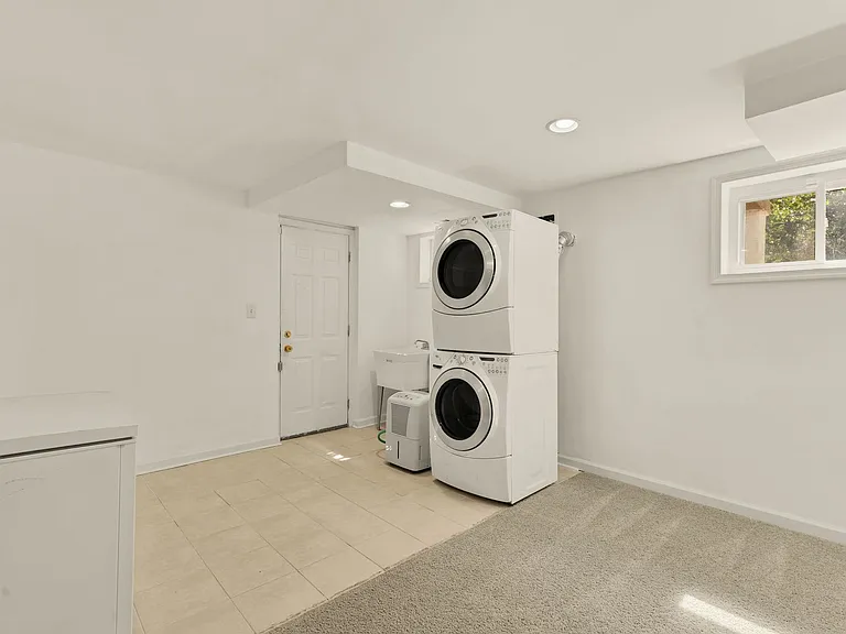3111 63rd Pl — Photo 37