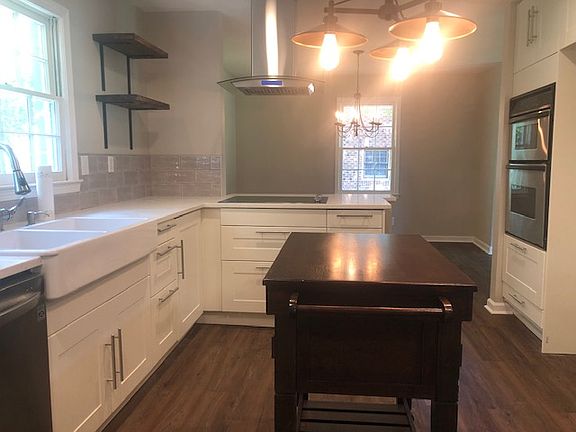 4th image of 1020 Pine Ln