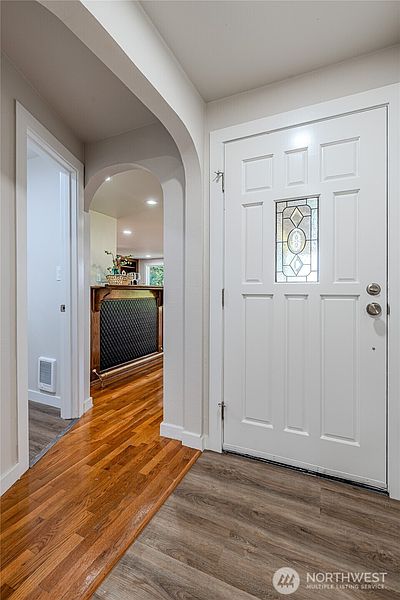 3rd image of 1121 Military Road E