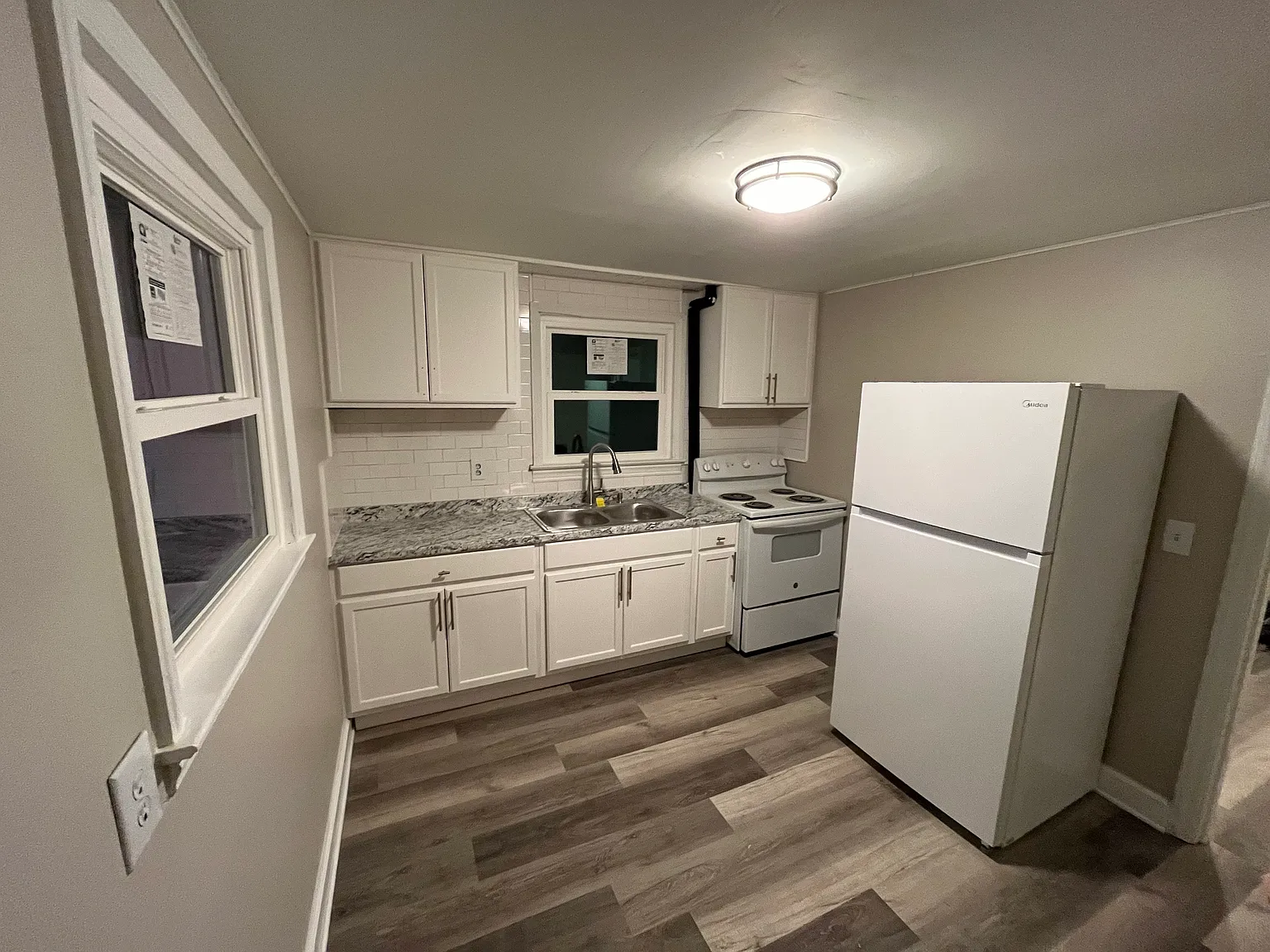 2 bed, 808 sqft, $1,050 — Photo 2
