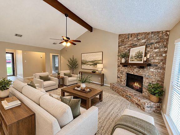 2nd image of 6 Leverwood Ct