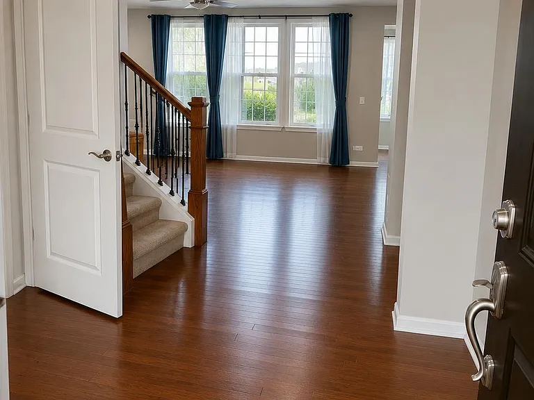 18 Beverly Ln — Photo 2