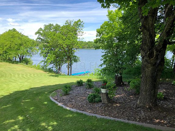 Over 350 ' of Lakeshore