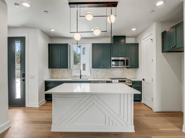 4127 E 12th St Unit 5, Austin, TX 78721