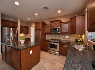 2048 W Roy Rogers Rd, Phoenix, AZ 85085