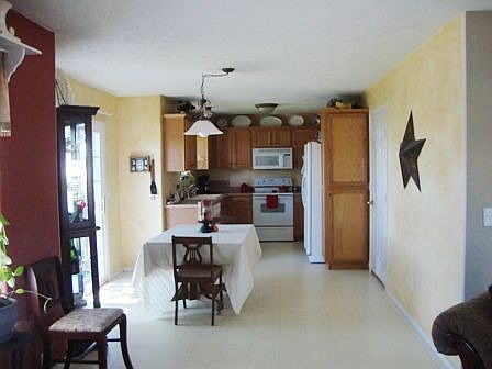 Open kit/din & pantry