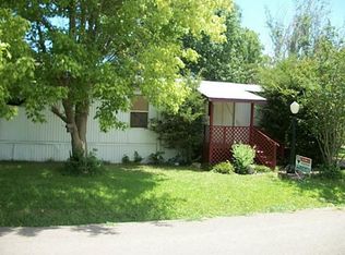 311 S Austin St, Wolfe City, TX 75496